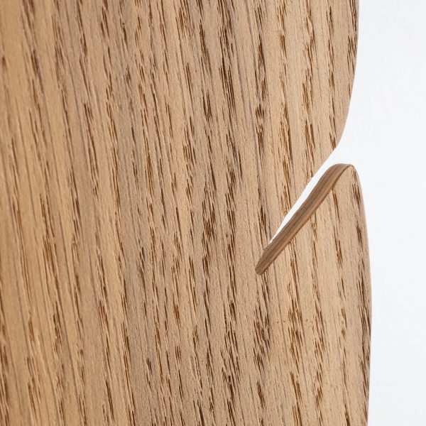 HOJA WOOD KINKIET 4" se traduit en français par "HOJA WOOD APPLIQUE 4