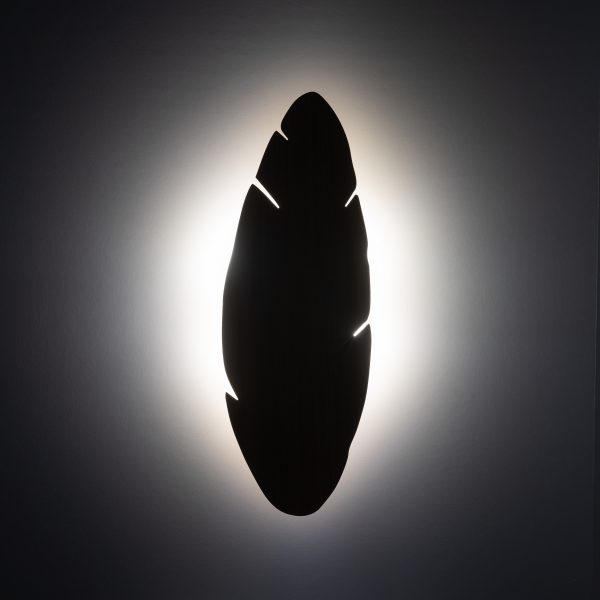 HOJA WOOD KINKIET 4" se traduit en français par "HOJA WOOD APPLIQUE 4