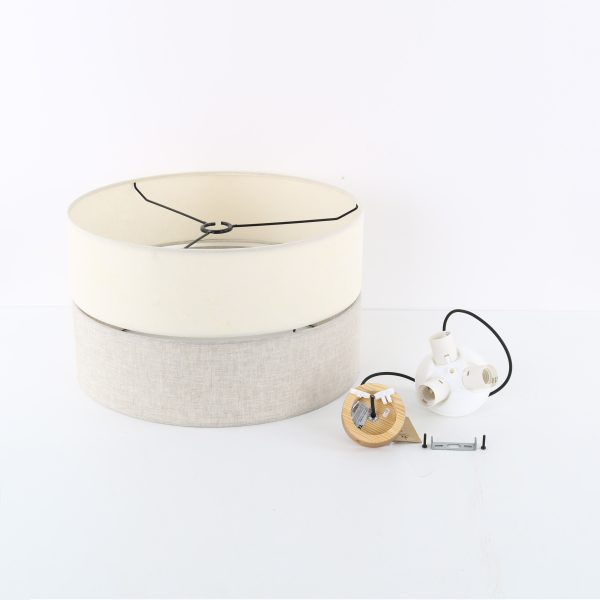 Le titre du produit en français est : "LAMPE PENDANTE ÉCO 3