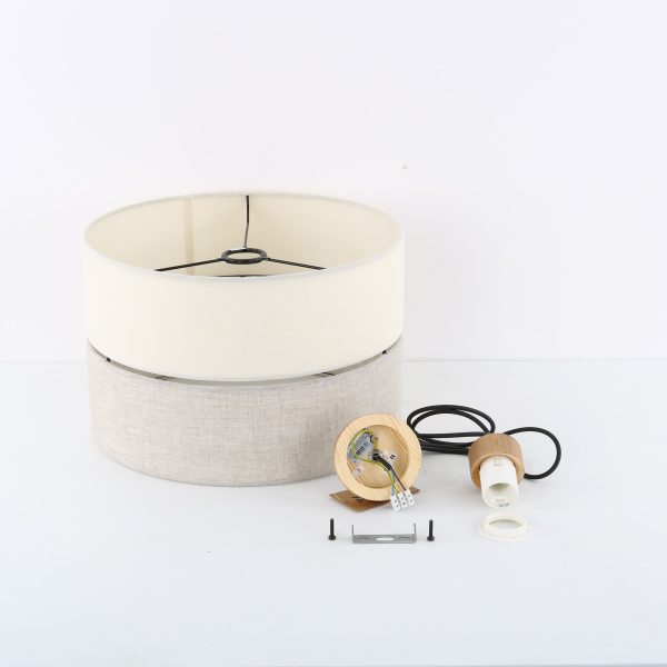 Le titre du produit en français est : "LUMIÈRE PENDANTE ÉCO 1 380